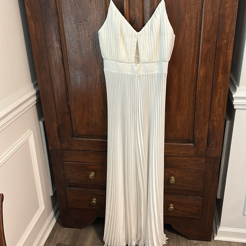 Alice & Olivia Gloria Chain Strap Jumpsuit - Picture 10 of 17